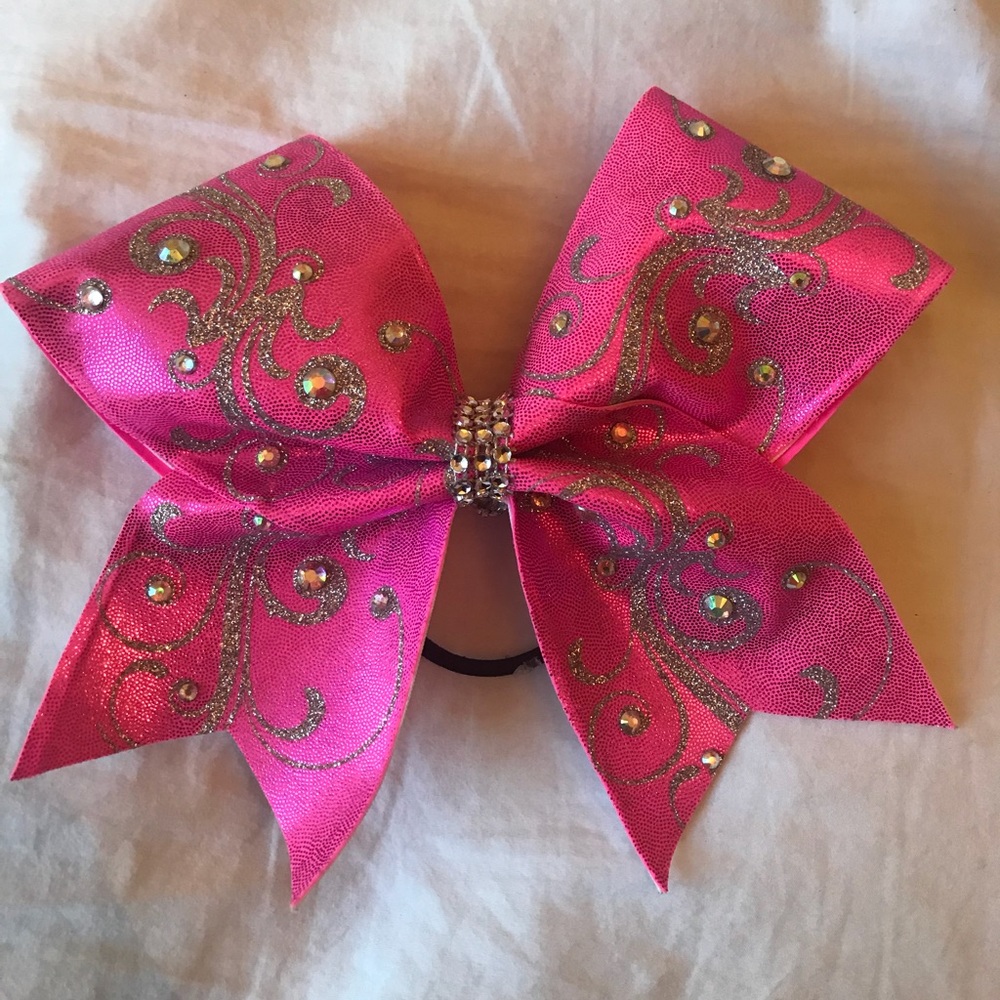 Cheer bow